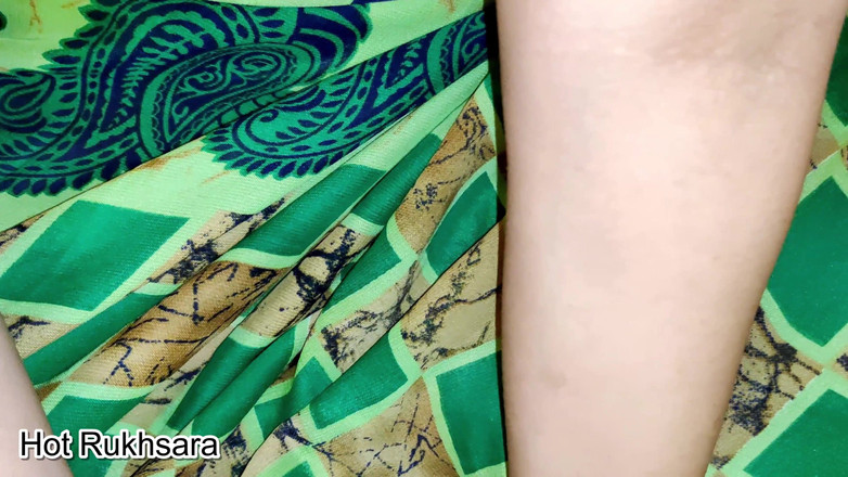 hot_rukhsara: Rukhsara Bhabhi Dostala Její Těsnou Kundičku a Panenský Zadek Ošukané...