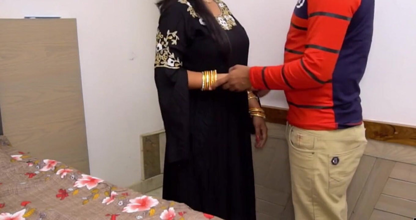 FloweryMask42: Desi bhabi wurde hindi audio gefickt