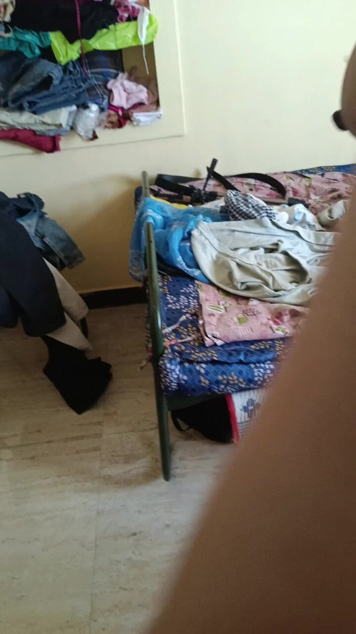 Ilakkiya: Teyze banyo yapıyor viral video