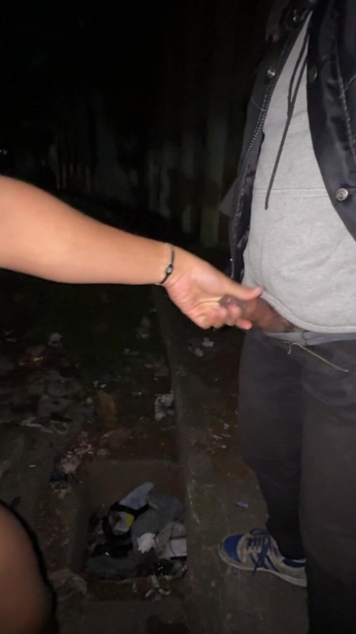 Andreialatina: To kouření na ulici a šukání do zadku transky