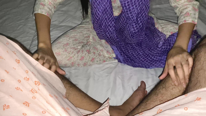 Desifilmy45: Punjabi Step Stepmother Got Naked in Front of a Dhongi...