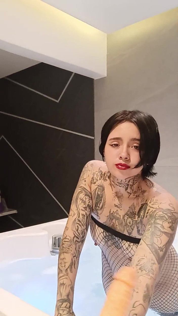Dalyla: 가장 좋아하는 전화/ 라틴계 Calea Arrecha Se Toca
