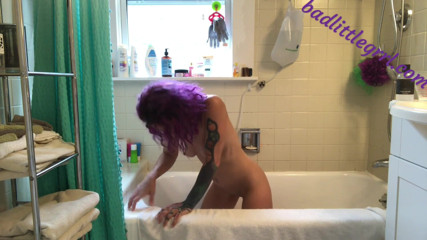 Badlittlegrrl: Ice enema belly distention