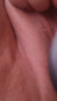 J’adore me masturber pendant que tu regardes