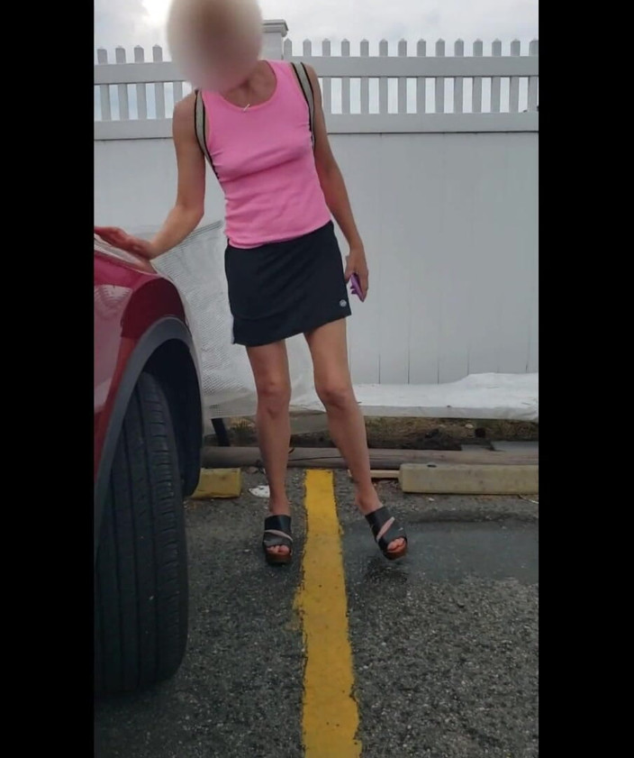 Fantasy Milf: Curvă de stradă se pișă vol. 1
