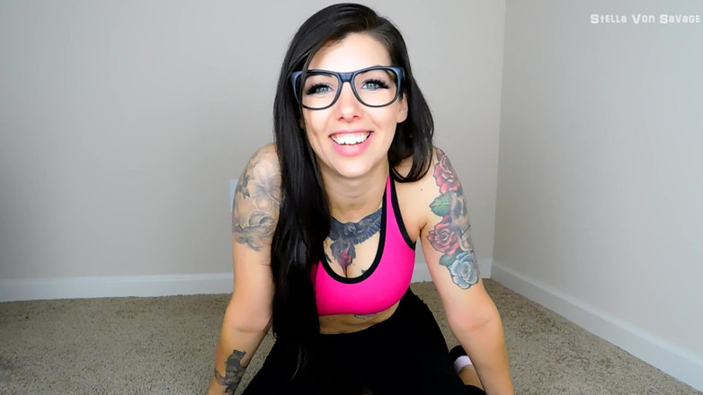 Stella Von Savage: Kisah ballbusting - kisah cbt