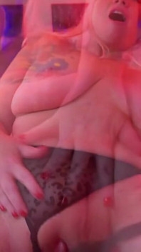 Lose Yourself in Stepmom's Kiss
