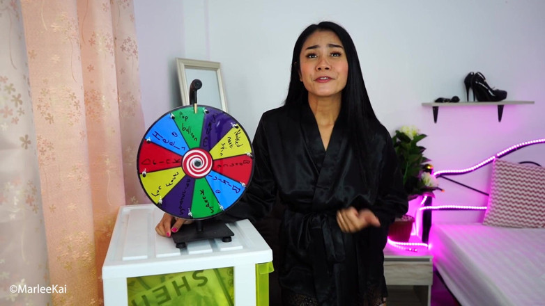 Marlee Kai: Mamada con facial en mi rueda