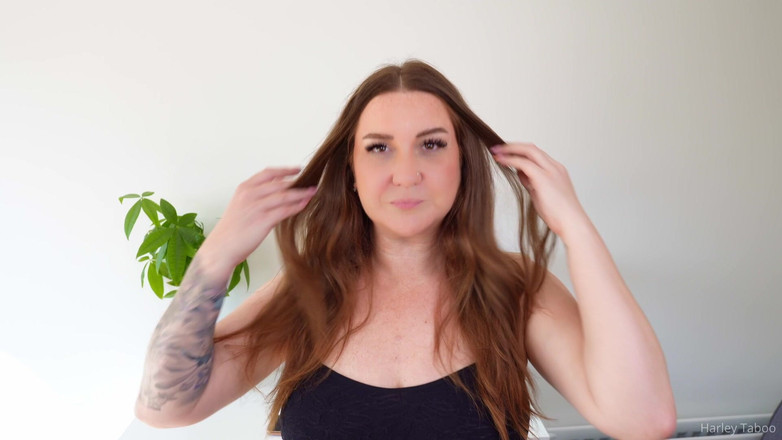 Harley Taboo: 浮気図書館のスラットがモンスター・ペニスHDを取る