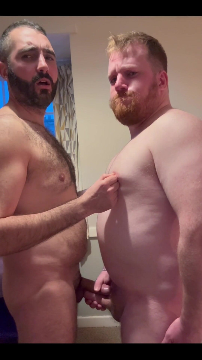 Growing teddy: Ginger Rugby Coach pieprzy włoskiego niedźwiedzia
