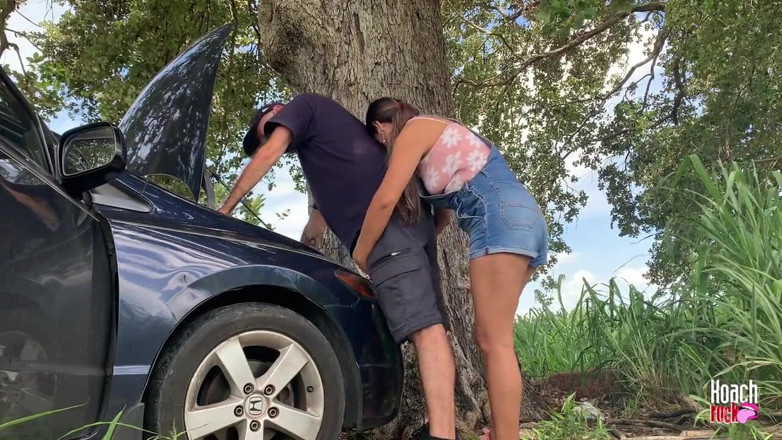 thundass: Čichání a lízání zadku mechanika, aby zaplatil za opravu auta