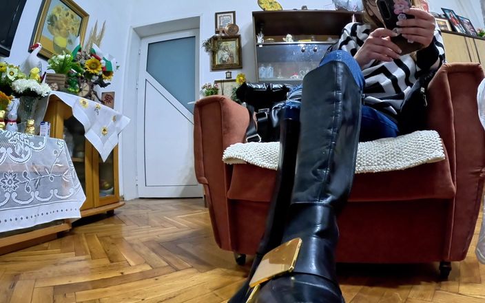 Mistressyammyboots: 내 부츠를 목구멍에 넣고 싶어