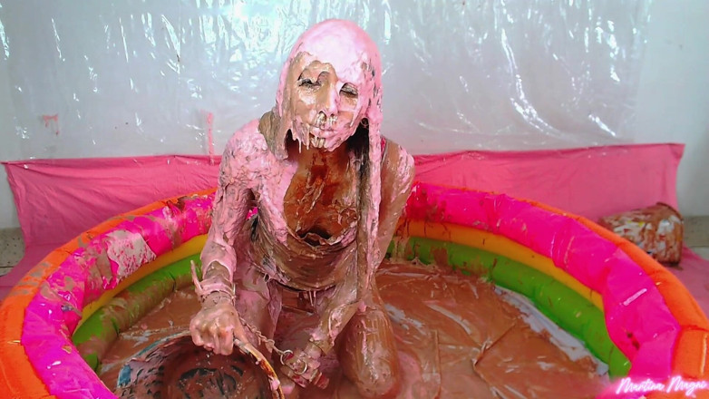 MartinaMagni: Wam!! Hukuman anal bareng si cewek hot slime dan brownie...