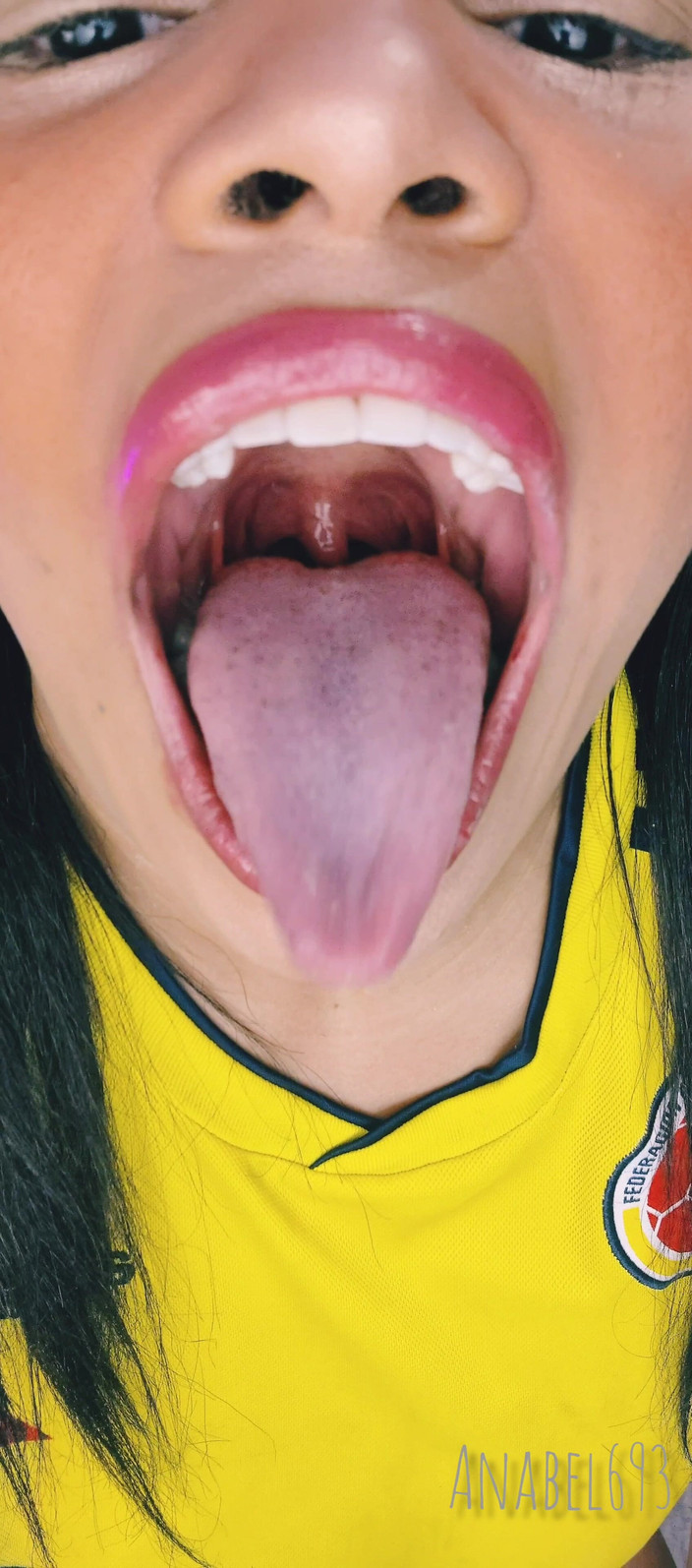 anabel693: मेरे विशाल मुंह से याउनिंग