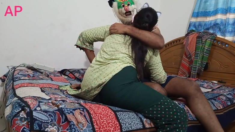 akashprimex790: Prsatá Mléčná Bhabhi si užila hardcore sex se svým devarem...