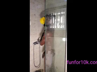 मेरे बड़े लंड के लिए जोर से कराह रही है
