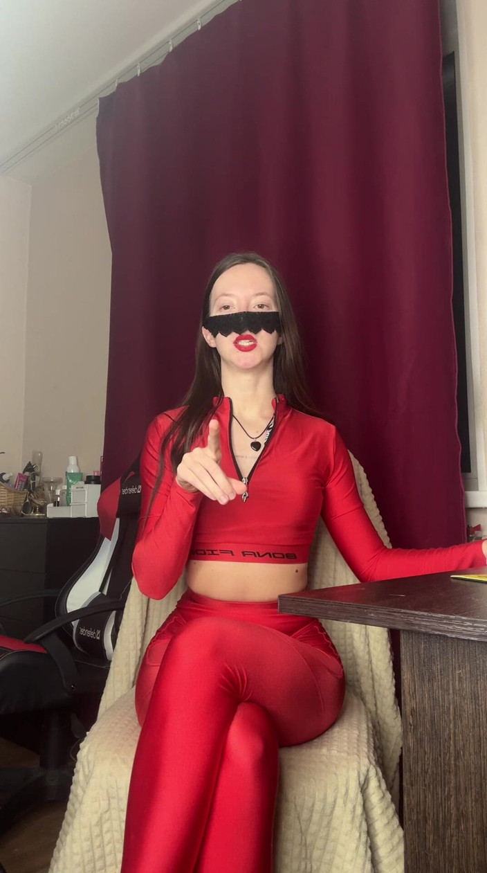 Skinny_lady69: 너의 작은 비밀은 내 통제 하에, Sph와 팬티 냄새를 맡는다
