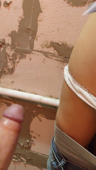 MILF Is Jerking off Her Hairy Pussy and Giving Handjob