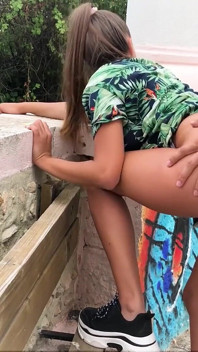 Você percebe que as pessoas estão olhando para nós?! Anal público