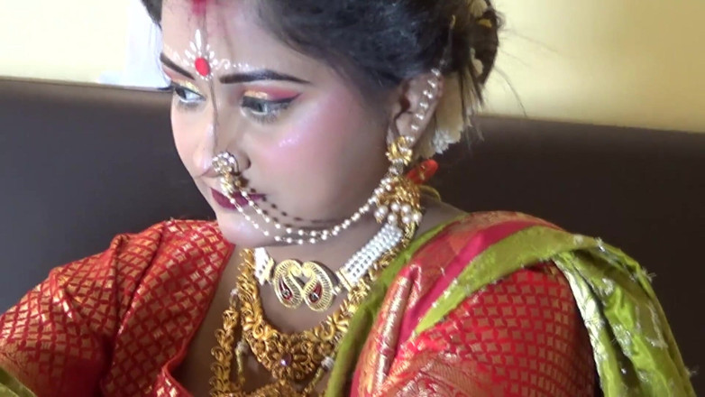 Anjalisingh_sexy: インドの温泉はカップル深いロマンスと弄