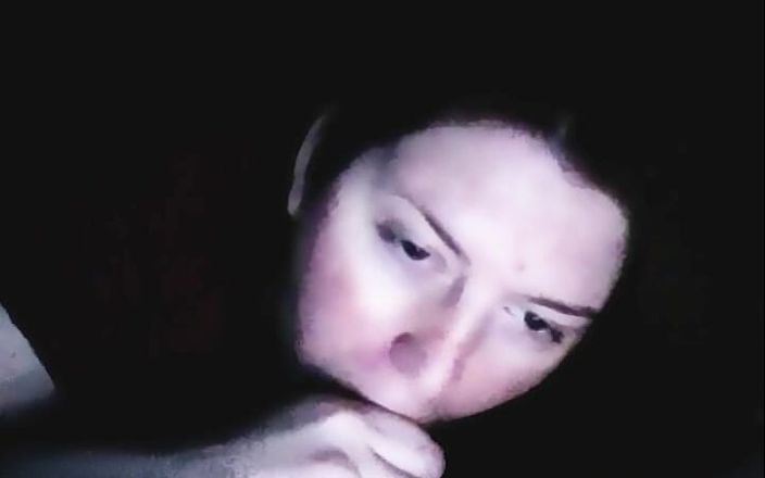 TrotzillaTheGod: Suculenta Samantha faz boquetes uma forma de arte
