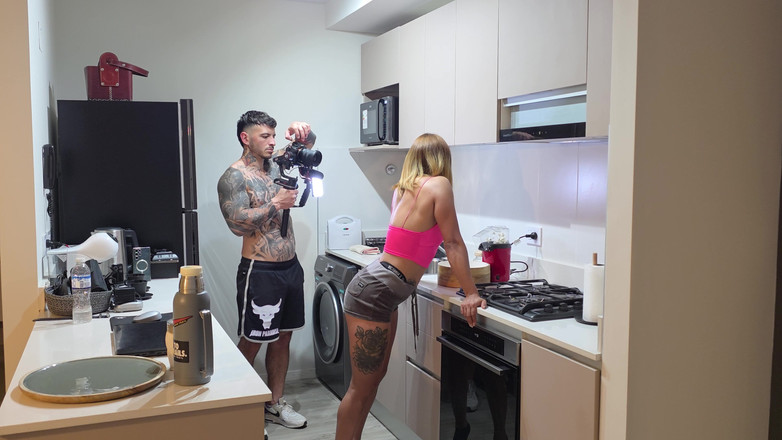 Sweet American: Вміст У Форматі Raw. За Королівською Камерою