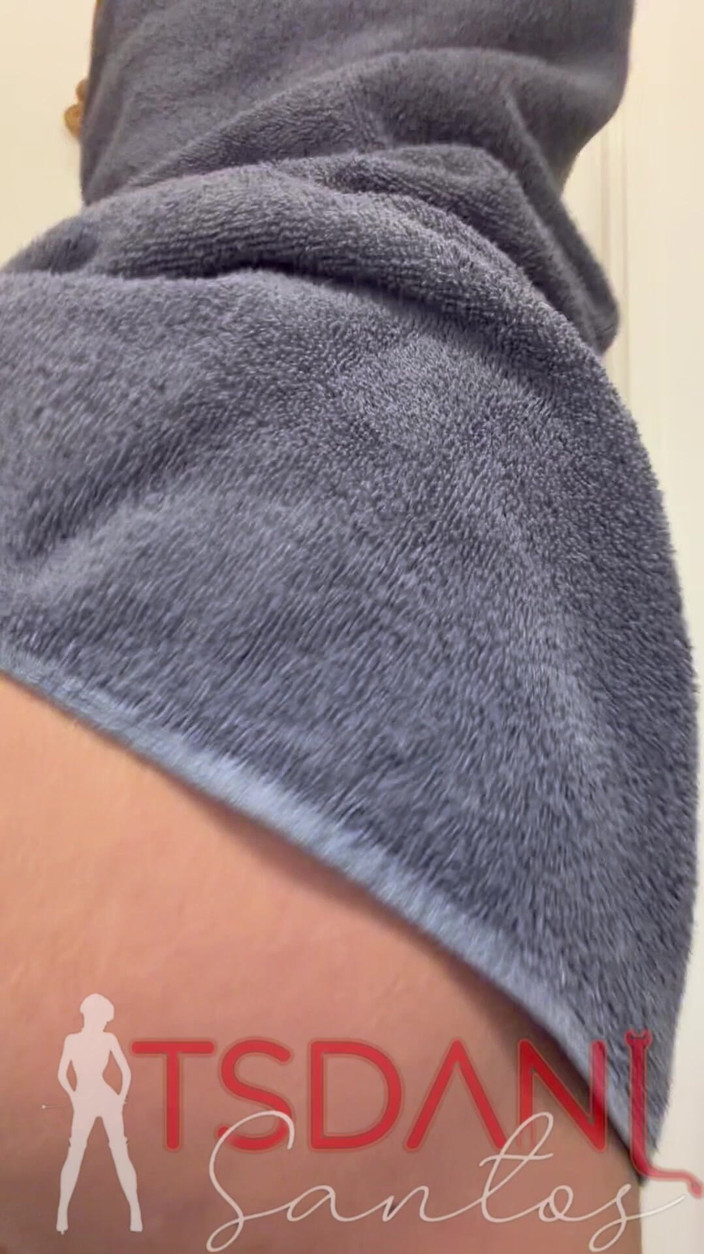 Tsdanisantos1: Ґрунт вдома перед душем