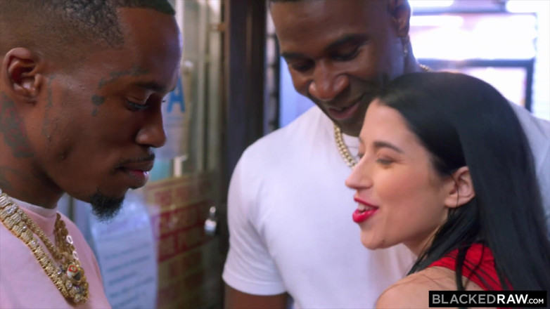 Blackedraw: Blackedraw Dark-haired Hottie Takes on Two Huge Bbcs