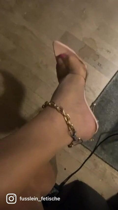 TS Saendy: moje sladké nohy