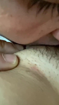 Cowok Ini Jilat Memekku Dan Aku Akhirnya Crot Di Mulutnya: Orgasme
