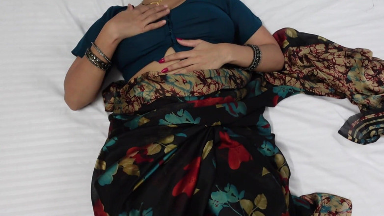 CurvyCumCouple69: Indian Hot Sexy Bhabhi Fingering Pussy Orgasm