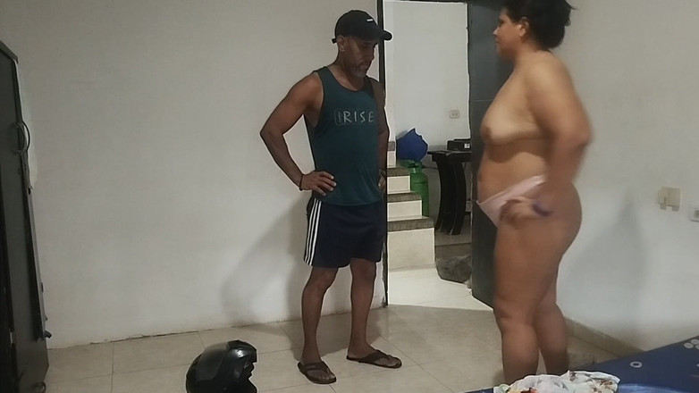 Adribella69: Найкращий друг мого чоловіка жорстко трахає мене, моя соковита пизда, я кричу від задоволення, і я залишаю все його гаряче молоко всередині себе