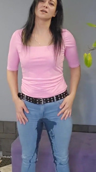Pant umed și pișare în pantaloni