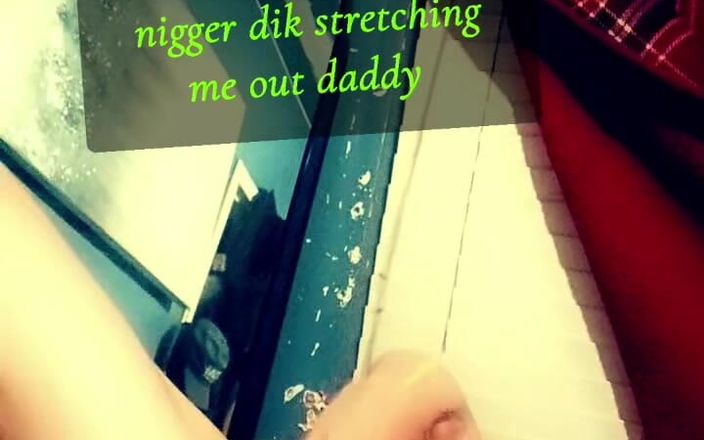 Chikgotadik: Chikgotadik se mângâie după tati