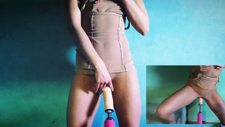 Jizzy Slutwife: Dansen en neuken met mijn neukmachine!