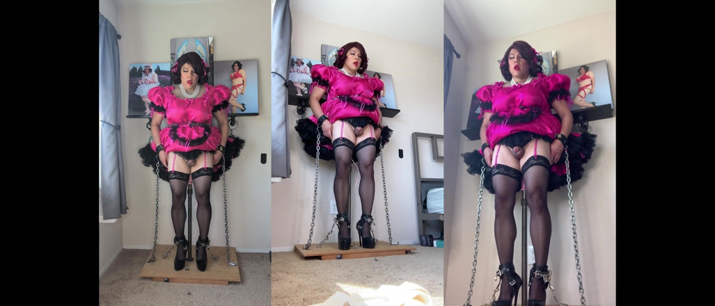 Sissy Candy: La cameriera sissy rosa è bloccata sul suo dildo e cavalca...