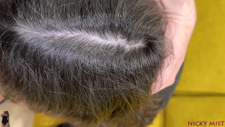 Nicky Mist: Aziatische milf met grote kont mijn fetisj-slet in rok 60 fps