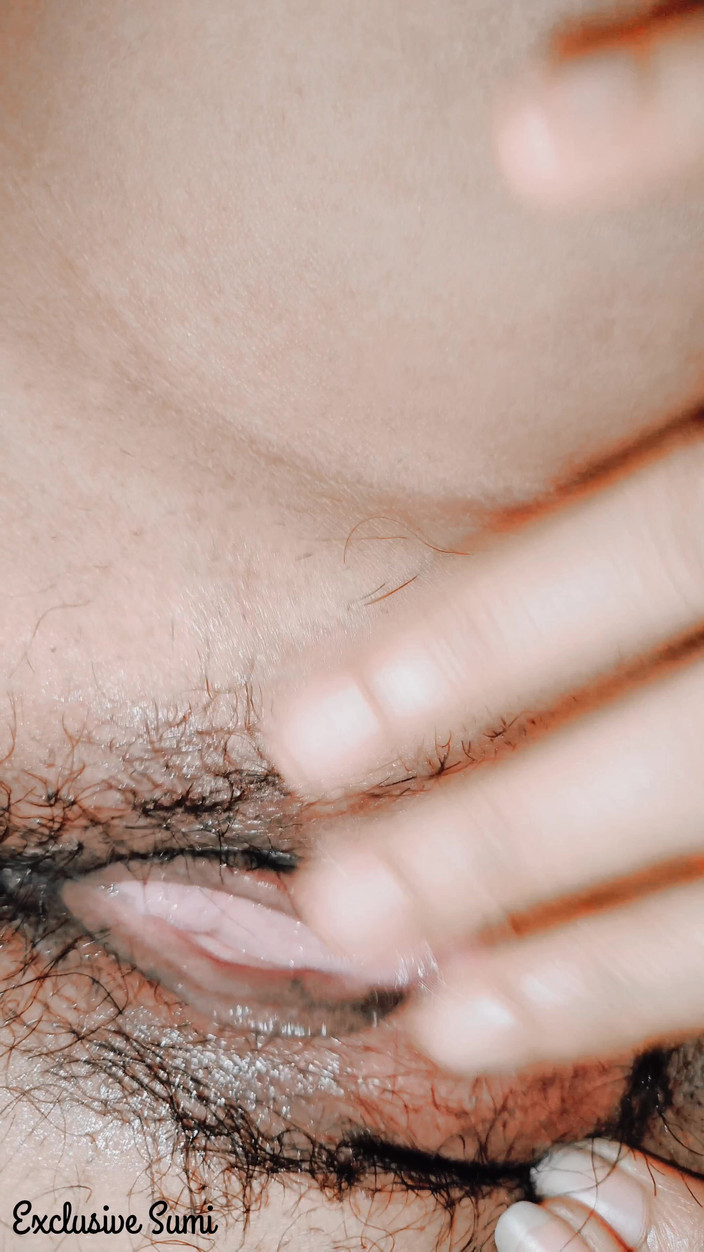 Hot Wife Sumi: Sumis våta fitta Upplevd multipel orgasm genom fingrar och hårt...