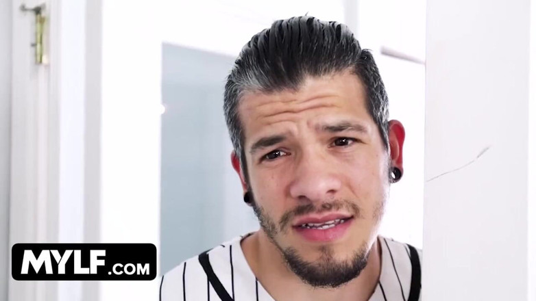 Mylf Official: Une cougar à forte poitrine veut un creampie pour tomber enceinte