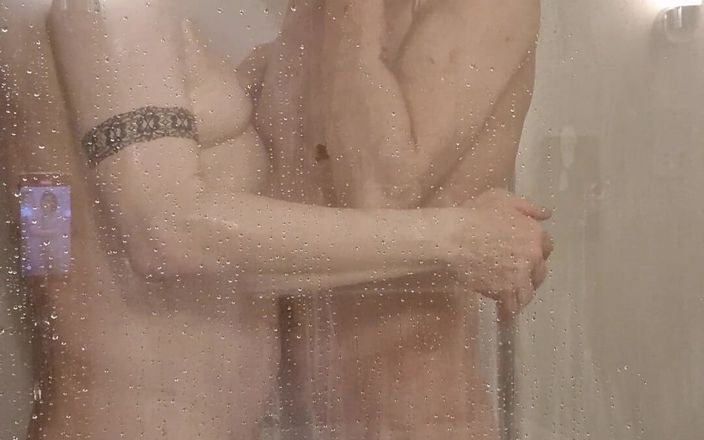 Gigi and David: Gigi и Dave, подруги шмеля, архив эпизод 11