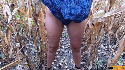 Les Gourmands: I love to drain his cock in my thong out