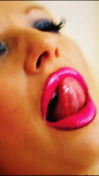 Michelle thorne bekommt ihre möpse mit sperma bedeckt