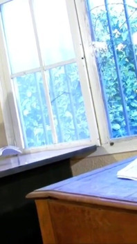 Fata studentă vrea să înțeleagă ce este o pulă