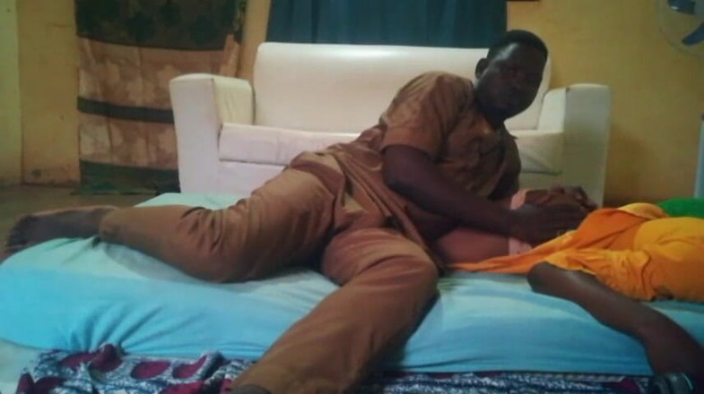 Pornsexlive: Hotelová manažerka dostane černého ptáka od svého věrného zákazníka