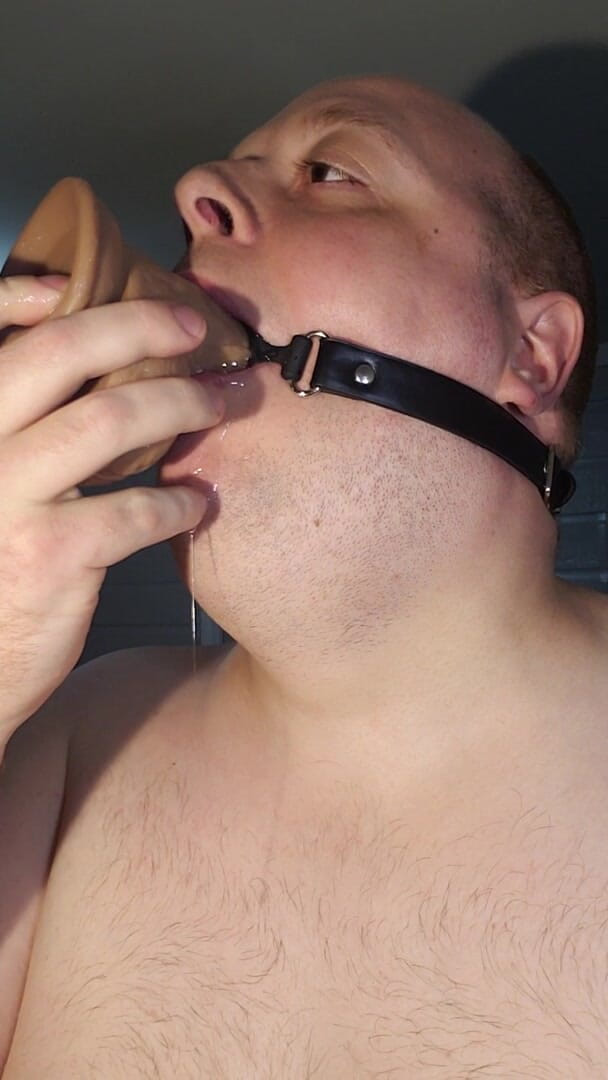 Charlieboy69: Descuidado garganta profunda de 7 pulgadas girando consolador con mordaza en...