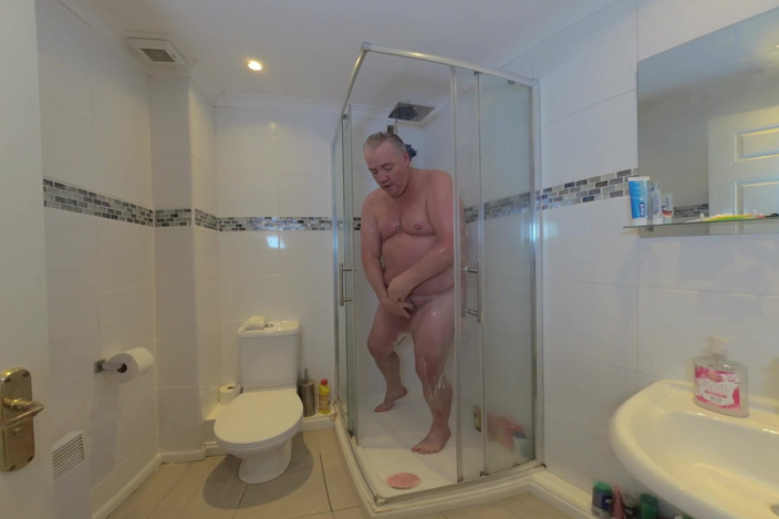 Solo Male VR180 Billy the Bear: Vr180 Getting Soapy in the Shower