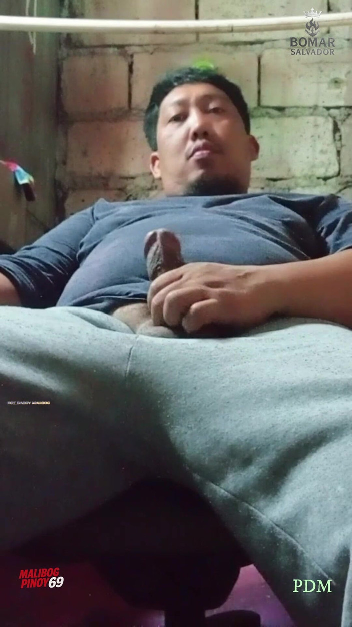 pinoy malibog: Baculatý táta si hraje se svým tlustým ptákem