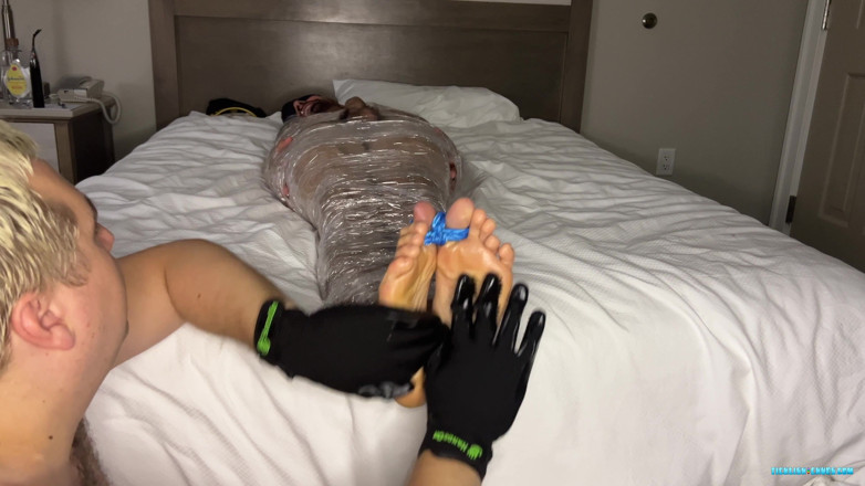 Ticklish Chubs: Alejandro Mummified
