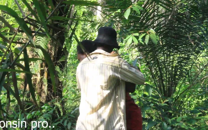 Zion: African Lovers in Bush Fucking