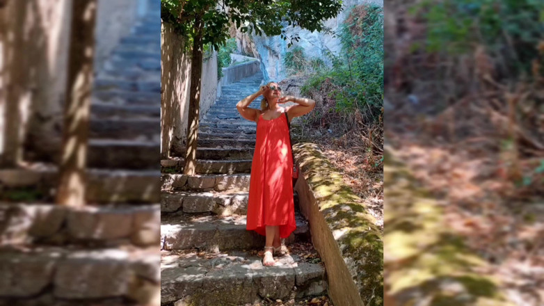 Selena701: Soție Blondă Amatoare Se Bucură De Sex După Plimbare